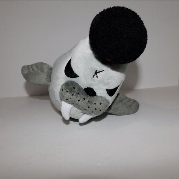 2010 Kozik X Kidrobot VASILY The Grumpiest Walrus 14.5" Plush Stuffed Toy - Picture 4 of 9